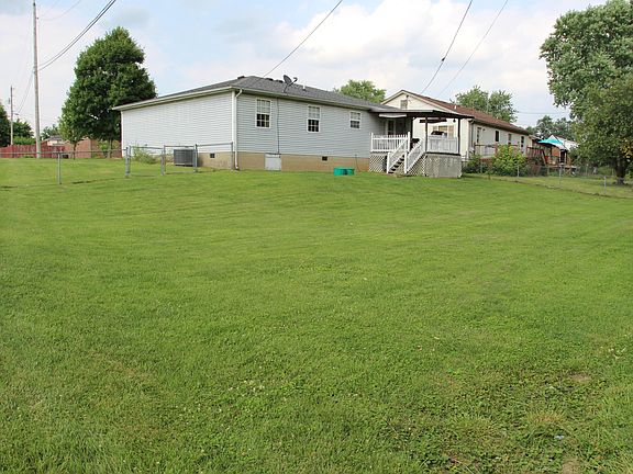 2nd image of 101 Schenkelwood Dr