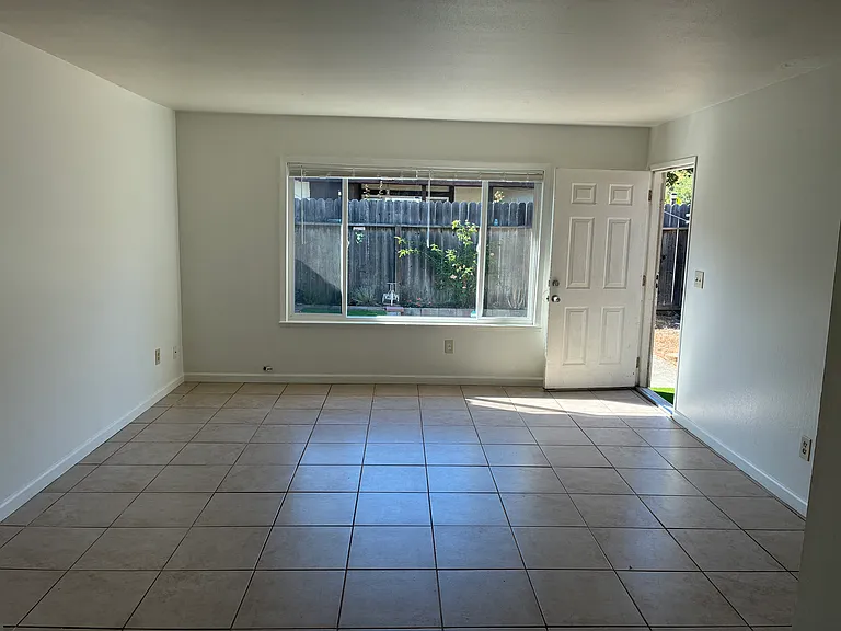 5185 Parkhurst Dr #1 — Photo 1