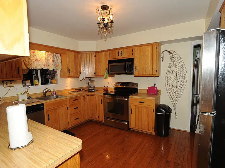 2788 Pinewood Dr — Photo 7