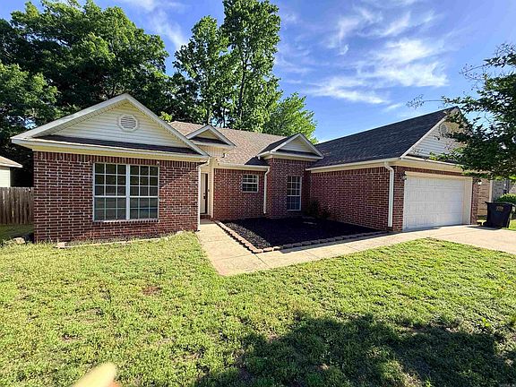 2nd image of 30 Shamsie Dr