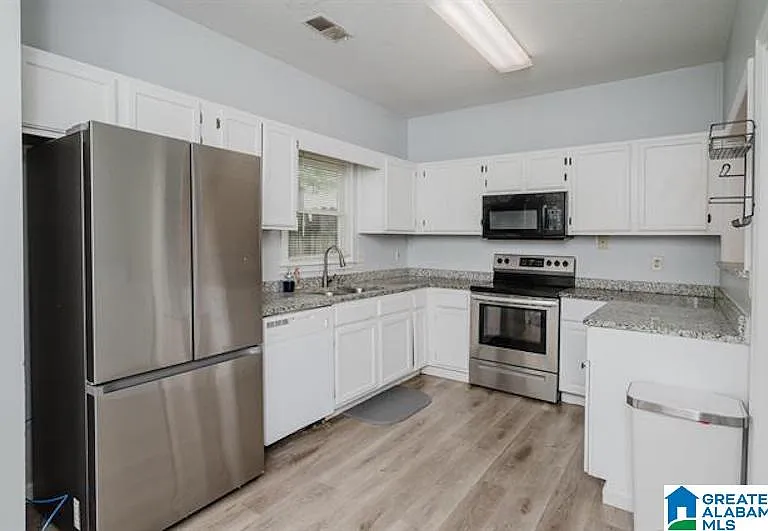 218 Carl Nichols Dr — Photo 6