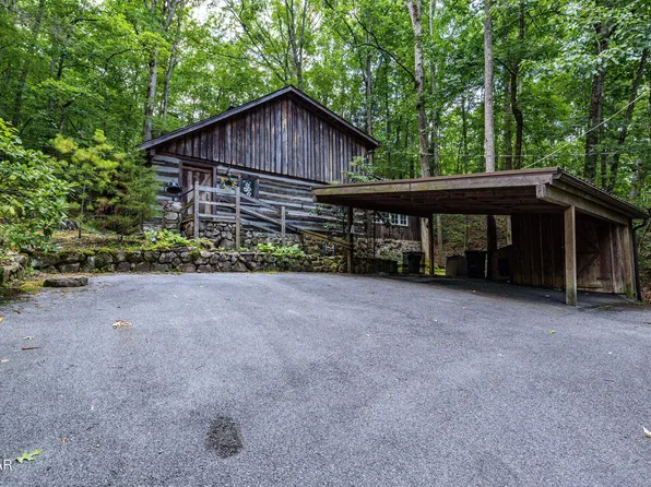 2741 Mountain View Cir, Sevierville, TN 37862