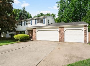 2S054 Orchard Rd, Wheaton, IL 60189