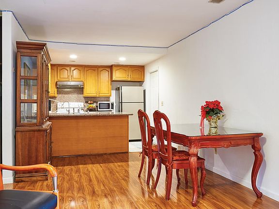 4th image of 367 Ryegate Ct