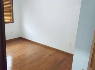 4723 Smart St, Flushing, NY 11355