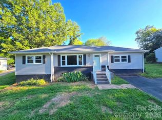 1317 Meadowbrook Cir, Salisbury, NC 28144