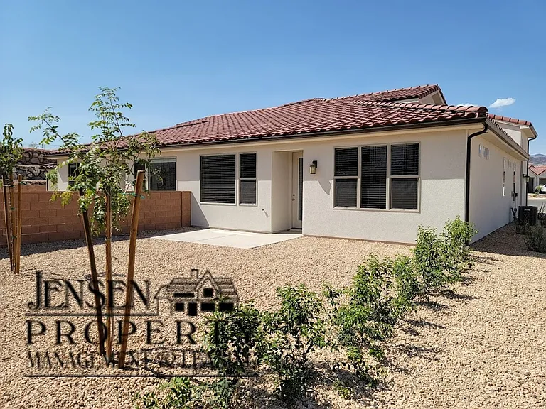 794 N Via Modelo Cir — Photo 30