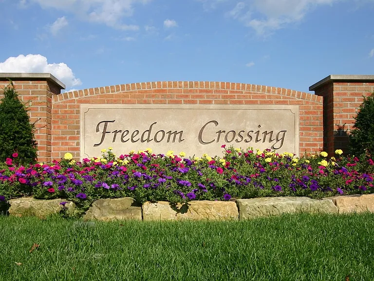 Freedom Crossing Apartments — Photo 4