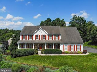 19 Winding Brook Dr, Sinking Spring, PA 19608