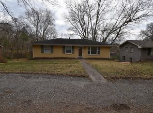 512 Rosewood Dr, Clarksville, TN 37043