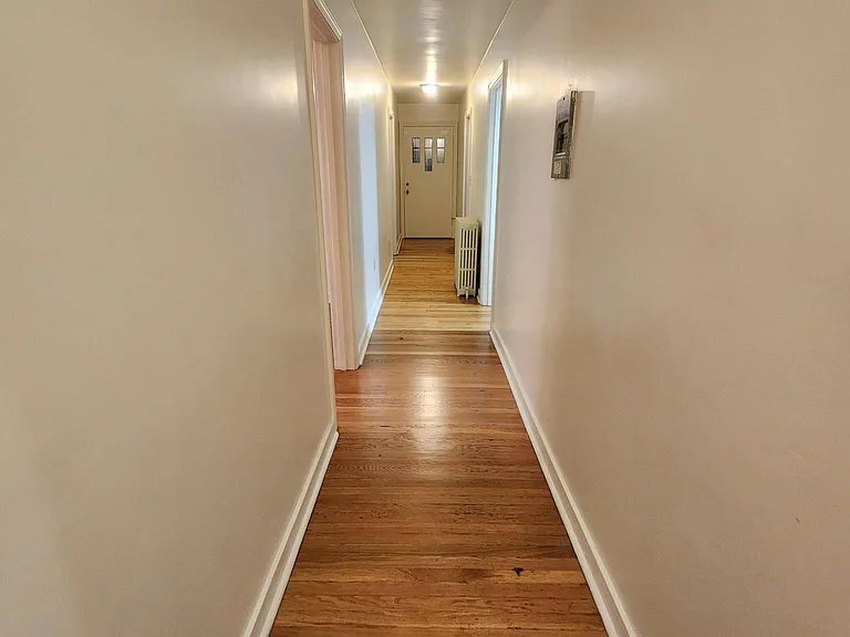 114 W Main St — Photo 10