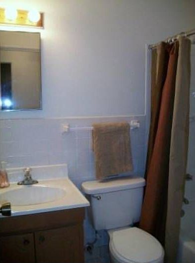 2 Bedroom Bathroom