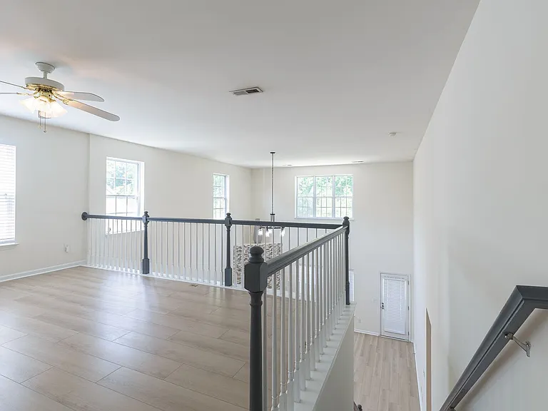 5907 Landerwood Dr — Photo 32