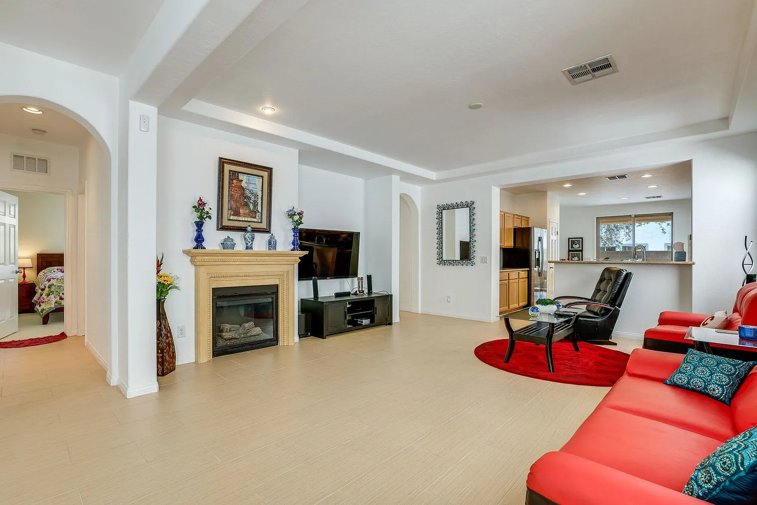3 bed, 2.0 bath, 1840 sqft, $3,161 — Photo 1
