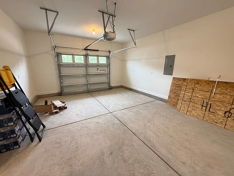 102 Hawthorne Landing Dr — Photo 18