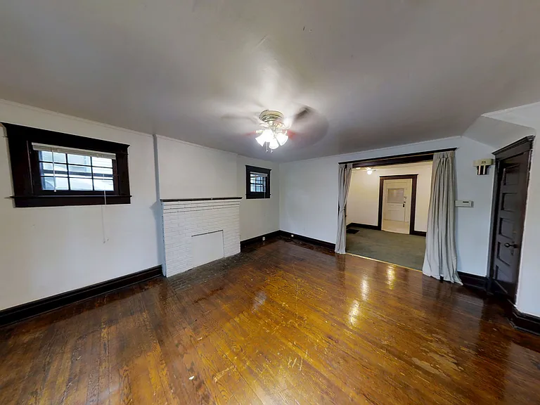 226 Packard St — Photo 4