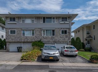 15 Valerie Dr, Yonkers, NY 10703