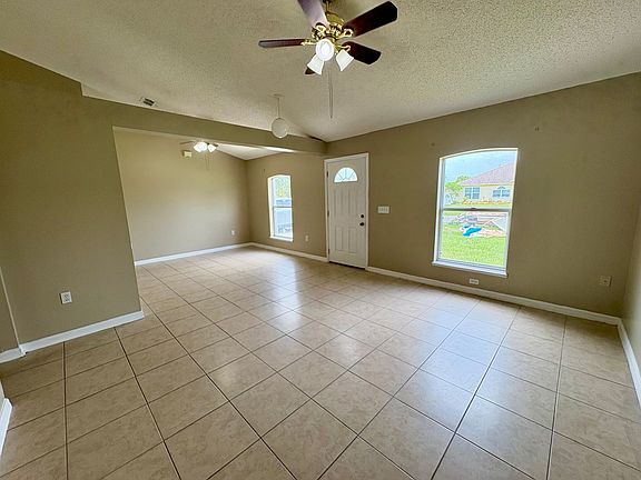 5th image of 511 Blackbird Ln