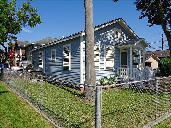 4th image of 2223 48th St