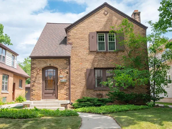 2640 N 72nd STREET, Wauwatosa, WI 53213