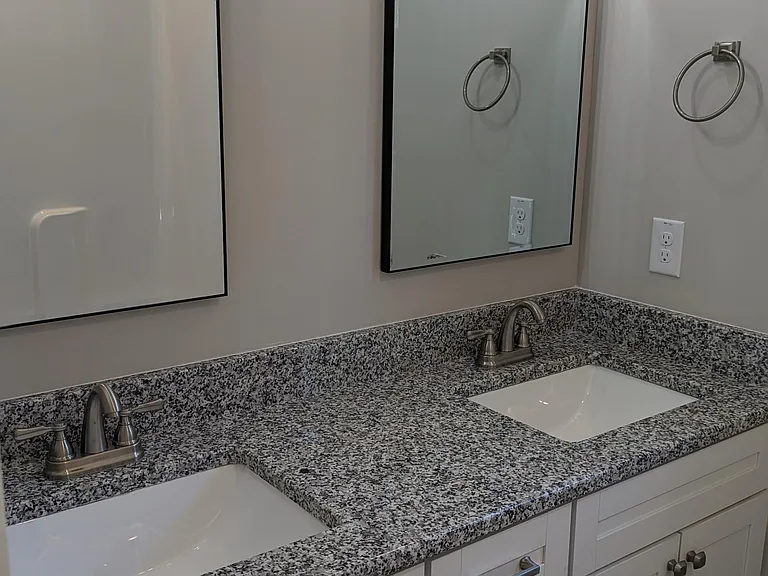 505 W Preston St — Photo 9