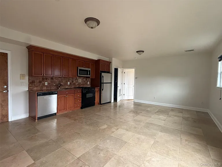 4547 Spring St #3D — Photo 1