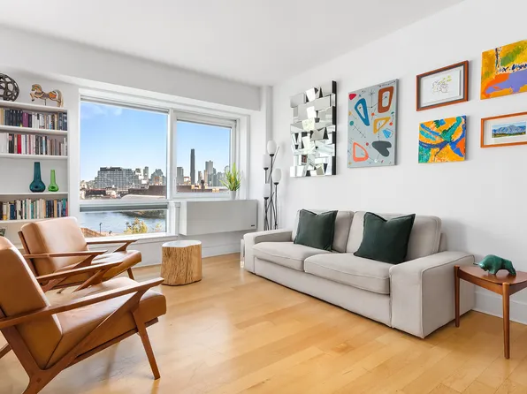 446 Kent Avenue image 2 of 9