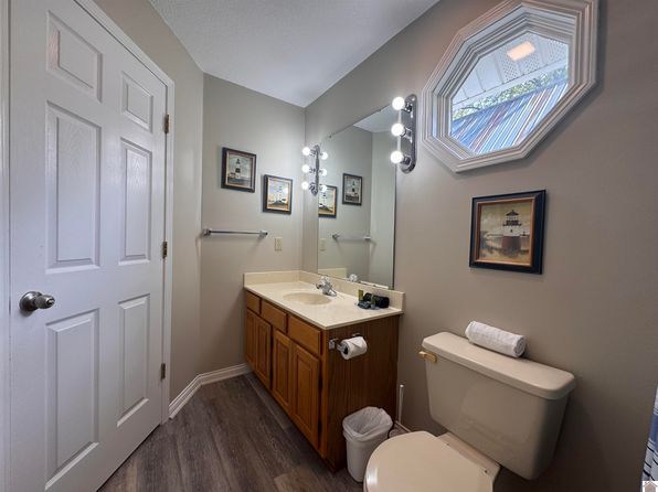 119 Harborview Dr, Grand Rivers, KY 42045