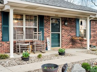 1300 Stonewood Ct, Jeffersonville, IN 47130