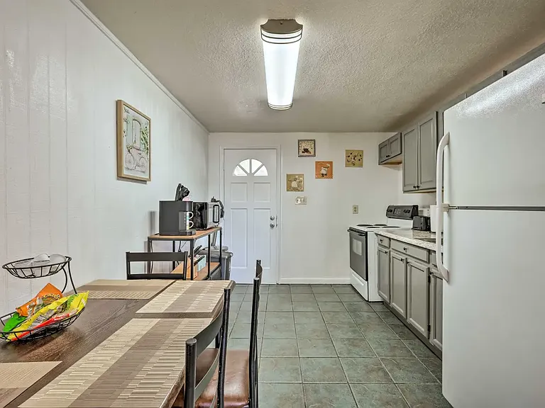 5512 Pine St #5512 — Photo 6