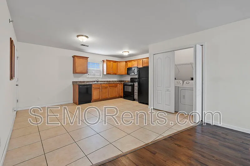 3 Village Dr — Photo 4