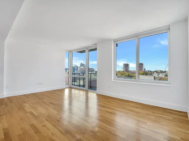 150 4th Ave #8H — Photo 4