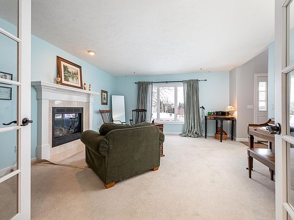 5th image of 4094 Hidden Creek Dr