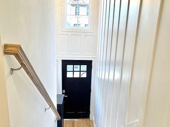 5th image of 236 Main St #6