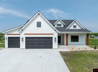 26 N Pointe Ct N, Mankato, MN 56003