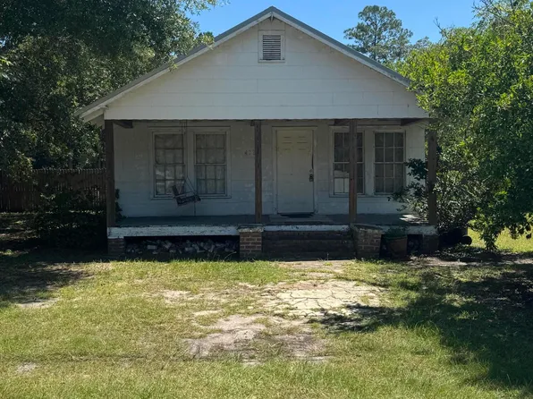 422 Hoover St N, Varnville, SC 29924