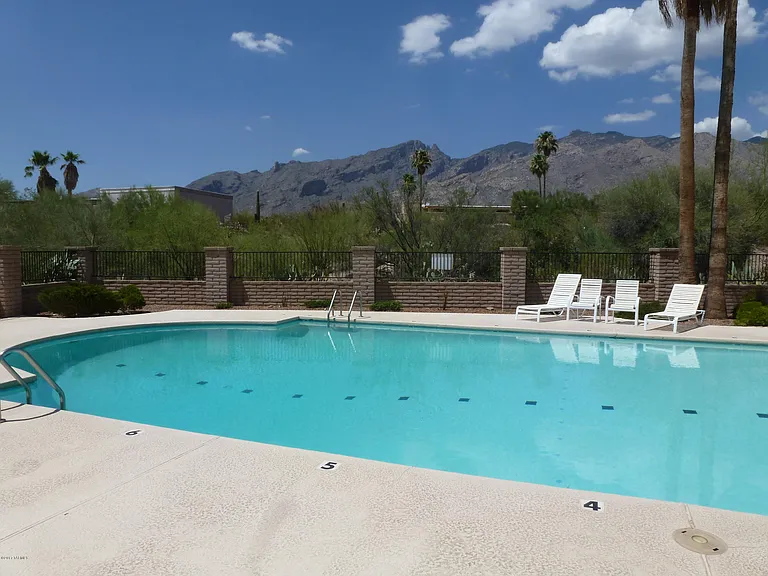5602 N Camino Del Sol — Photo 35