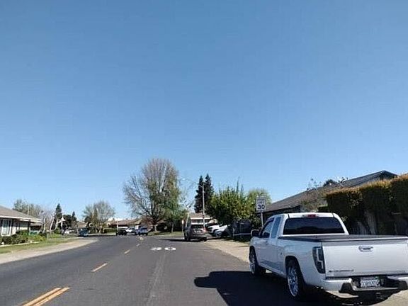4th image of 209 N Rutledge Dr