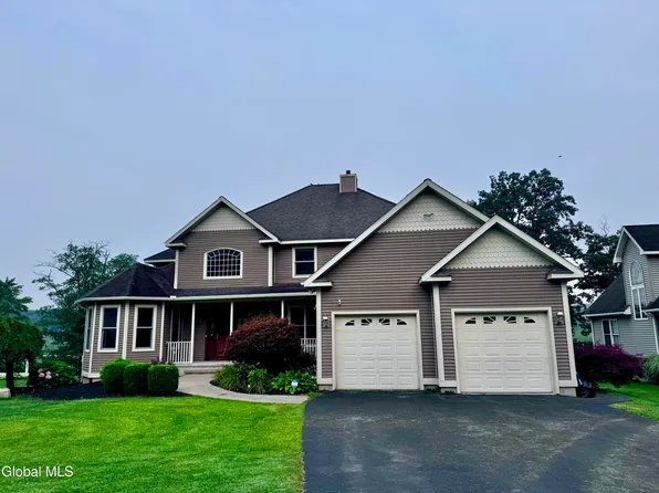 18 Hickory Grove Lane, Ballston Lake, NY 12019