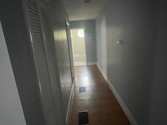 4th image of 711 Palmetto St
