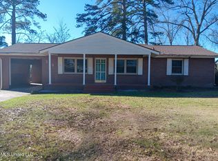 300 Wilson Dr, McComb, MS 39648