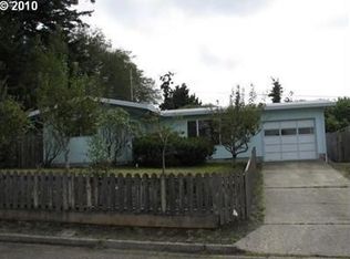 1095 Garfield Ave, Coos Bay, OR