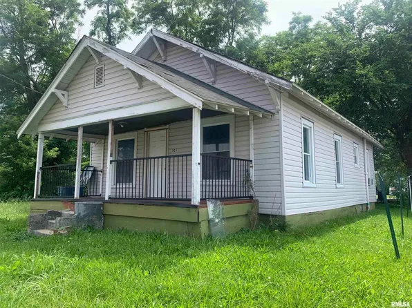 1105 Shawnee St, Mount Vernon, IL 62864