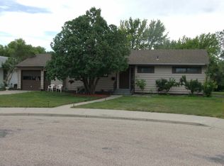 1732 Marshall Rd, Aberdeen, SD 57401