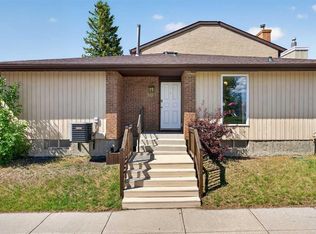 204 S Whiteridge Pl NE, Calgary, AB T1Y4K3
