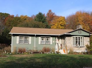 8 Curtis St, Norwich, CT 06360