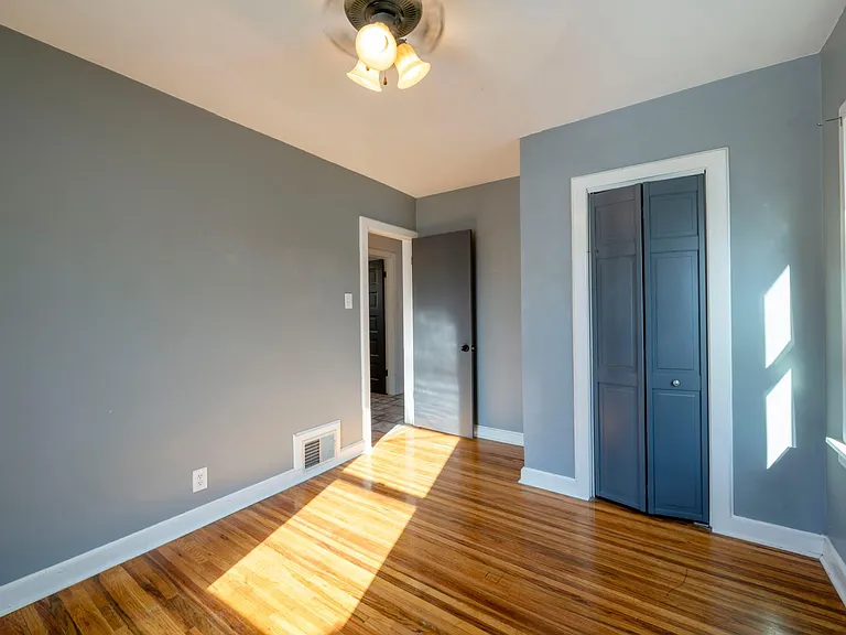 780 E Loveland Ave — Photo 17
