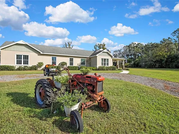 36431 Florrie Mae Ln, Dade City, FL 33523