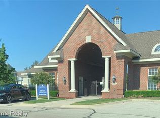 2170 Leighton Dr, Shelby Township, MI 48317