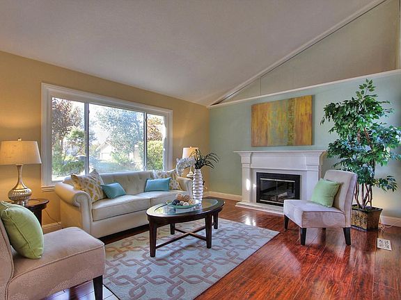 4th image of 2817 Oak Estates Ct
